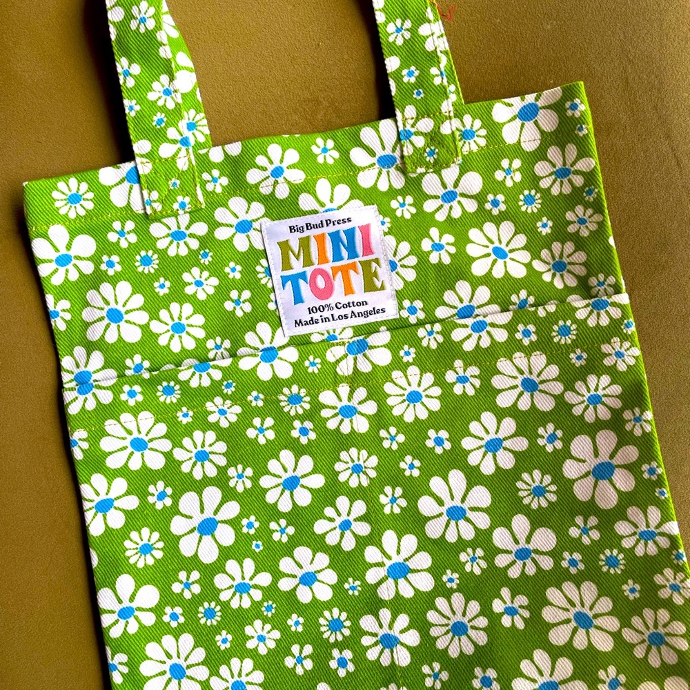 Big Bud Press lazy daisy mini tote